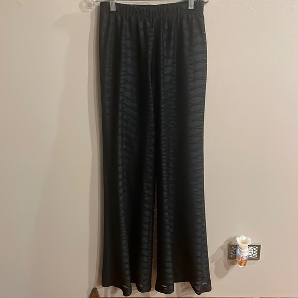 Lace wide leg 2 in 1 pants / shorts cover up / beach summer Black pull on XS - Picture 5 of 14